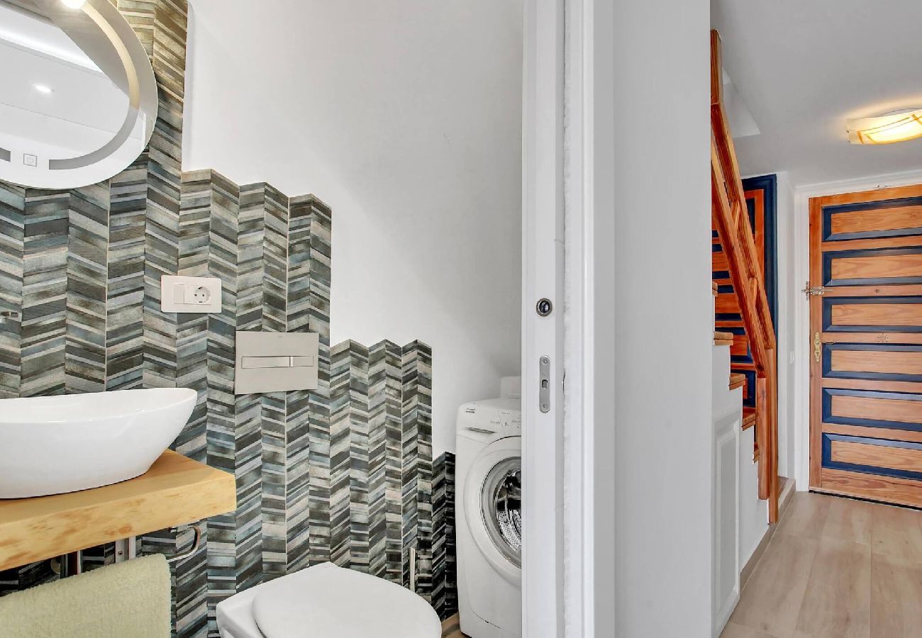 Apartamento en Playa de Las Americas - Sun & Beach, Fiber, Pool 