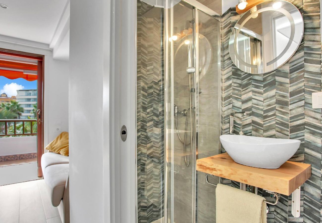 Apartamento en Playa de Las Americas - Sun & Beach, Fiber, Pool 