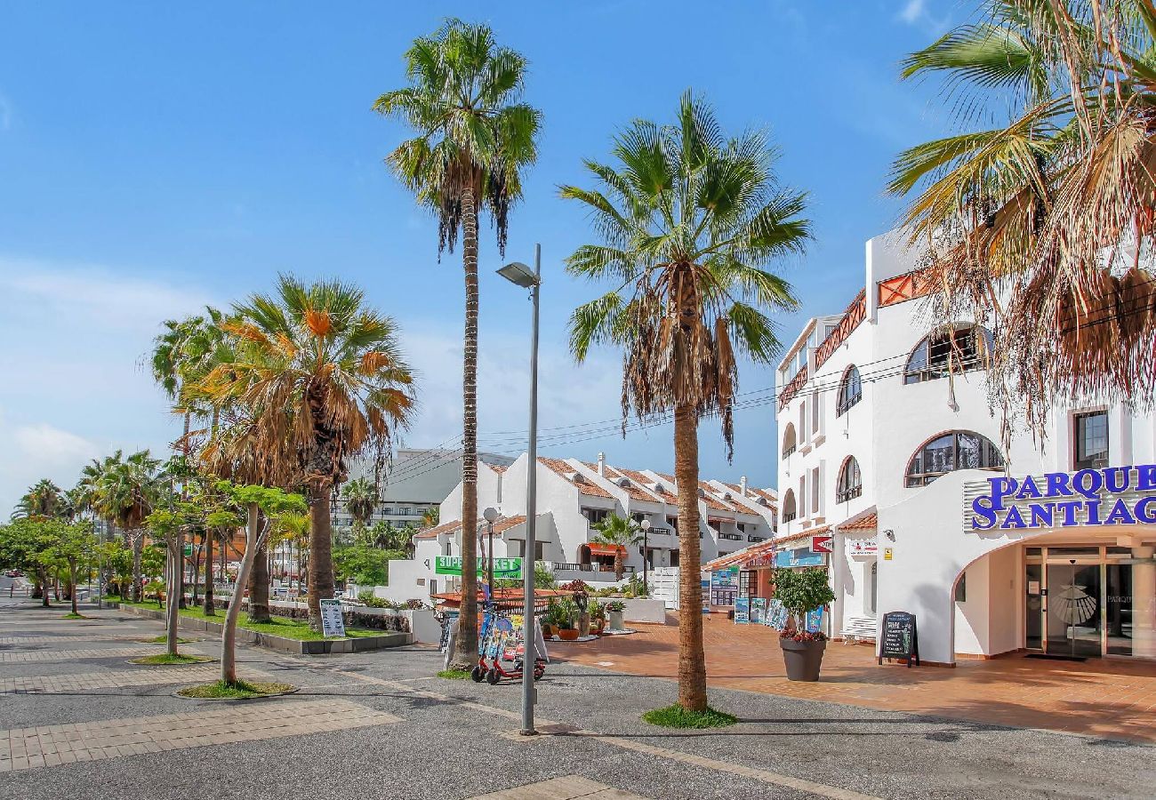 Apartamento en Playa de Las Americas - Sun & Beach, Fiber, Pool 