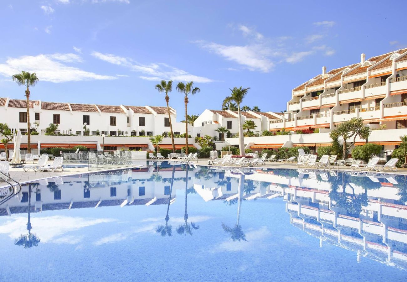 Apartamento en Playa de Las Americas - Sun & Beach, Fiber, Pool 