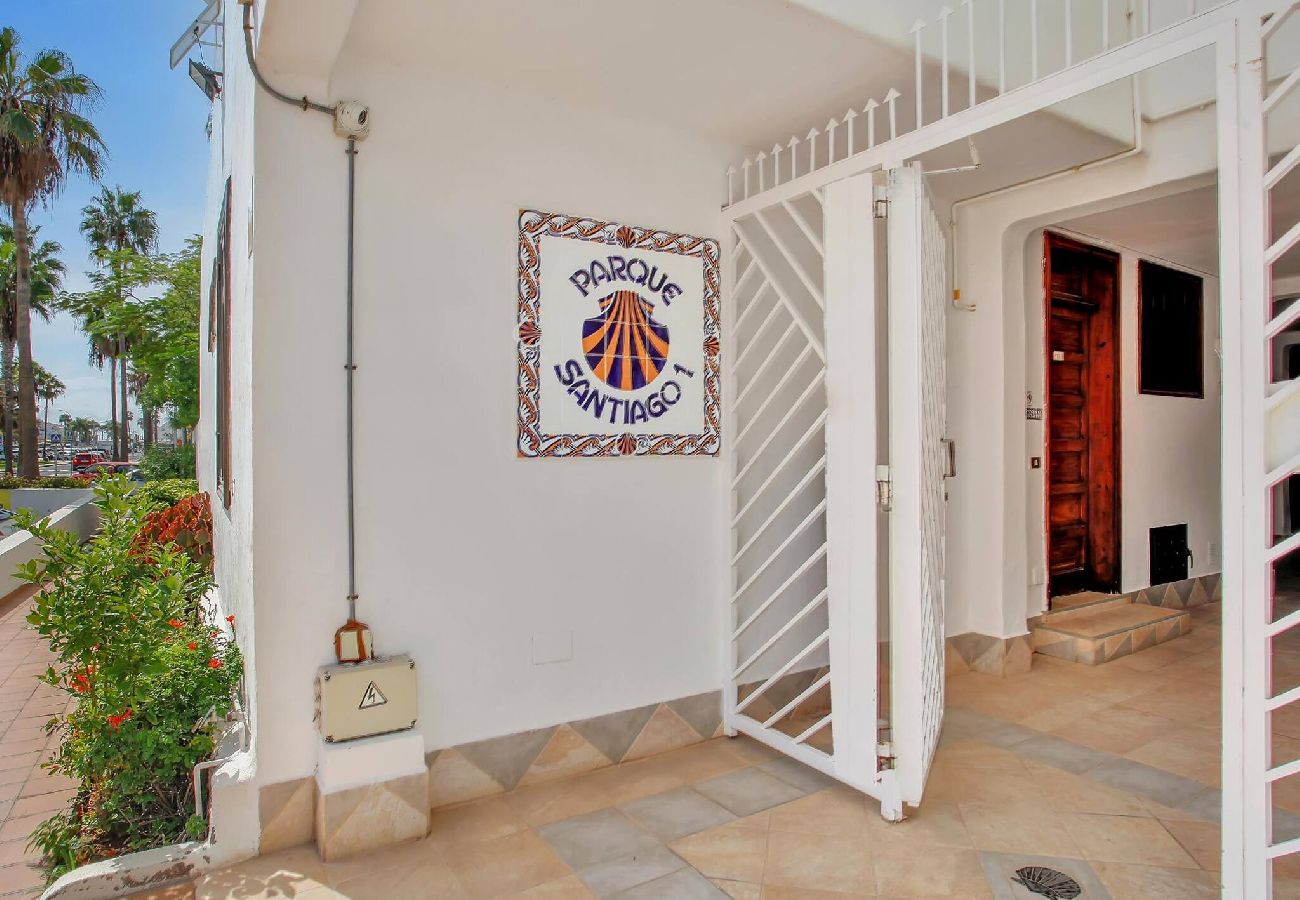 Apartamento en Playa de Las Americas - Sun & Beach, Fiber, Pool 