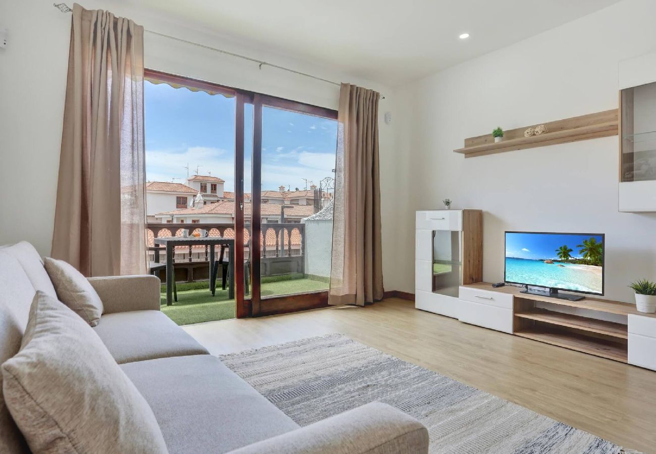 Apartamento en Puerto de Santiago - The Little Square Apt, Los Gigantes, Terrace, WiFi