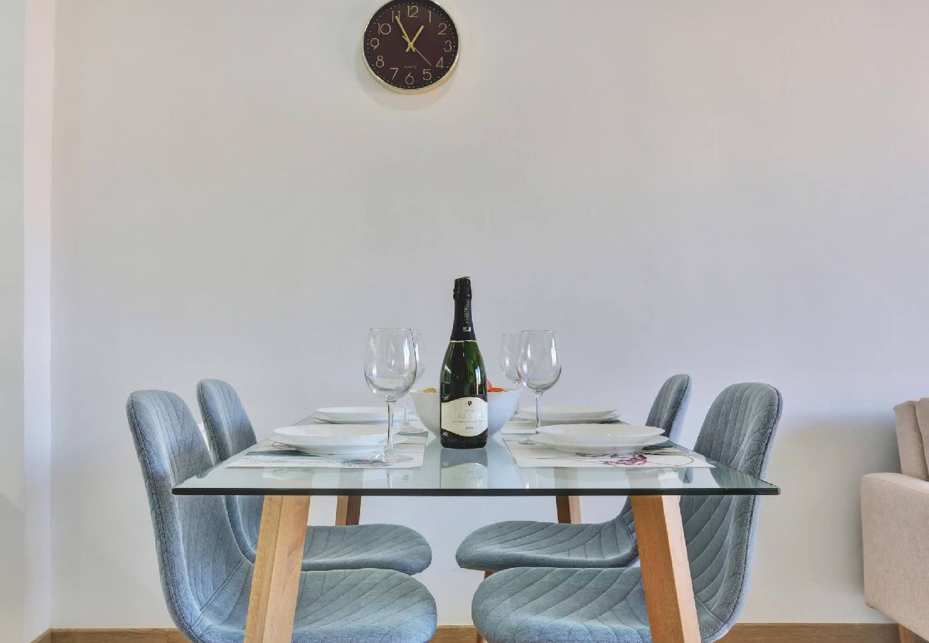 Apartamento en Puerto de Santiago - The Little Square Apt, Los Gigantes, Terrace, WiFi