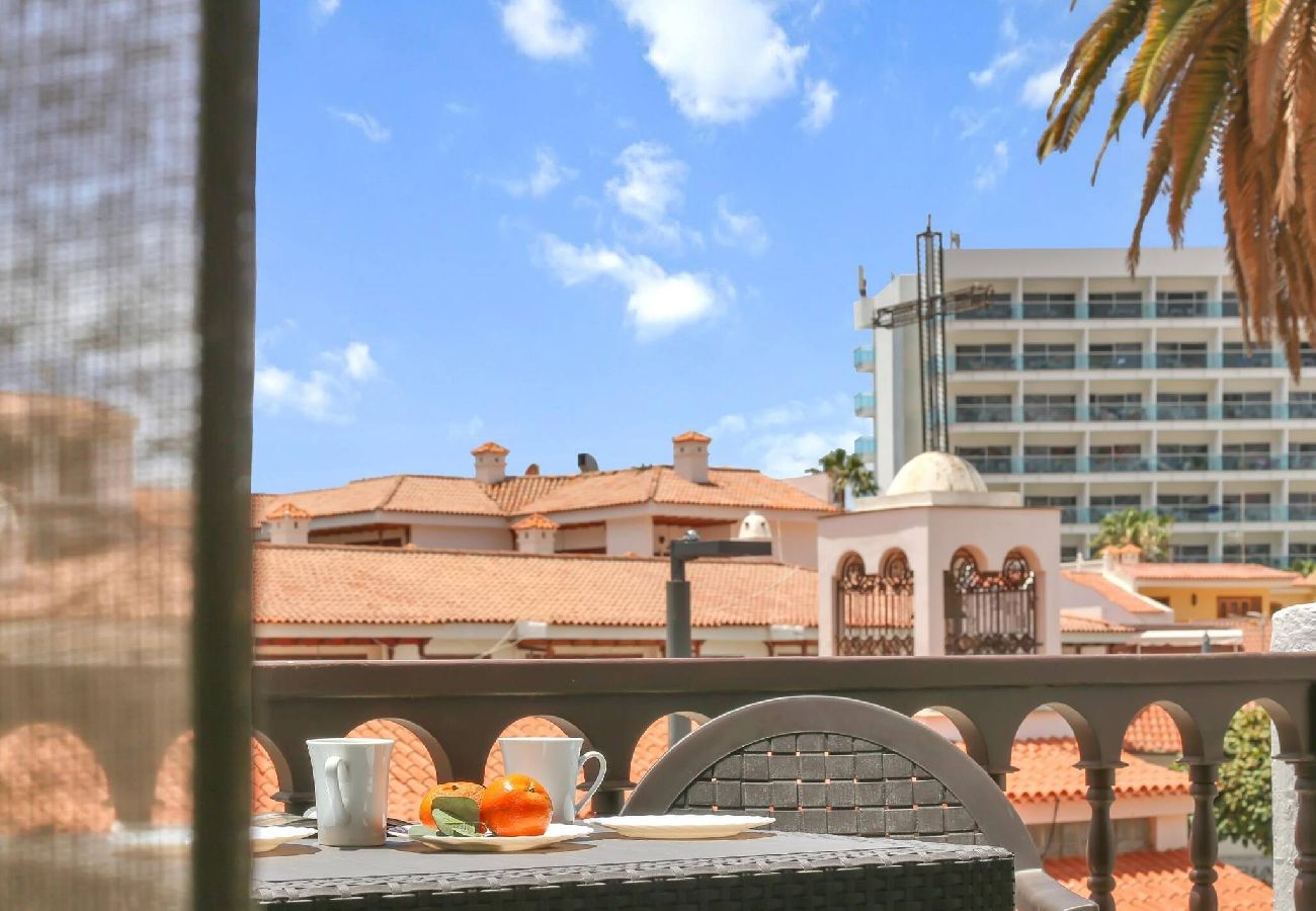Apartamento en Puerto de Santiago - The Little Square Apt, Los Gigantes, Terrace, WiFi