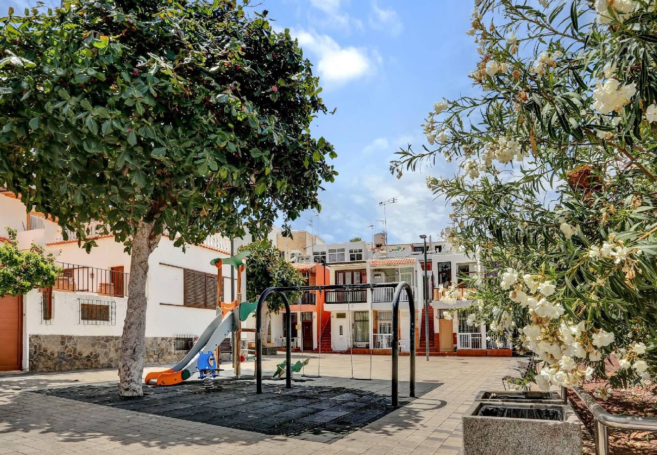 Apartamento en Puerto de Santiago - The Little Square Apt, Los Gigantes, Terrace, WiFi