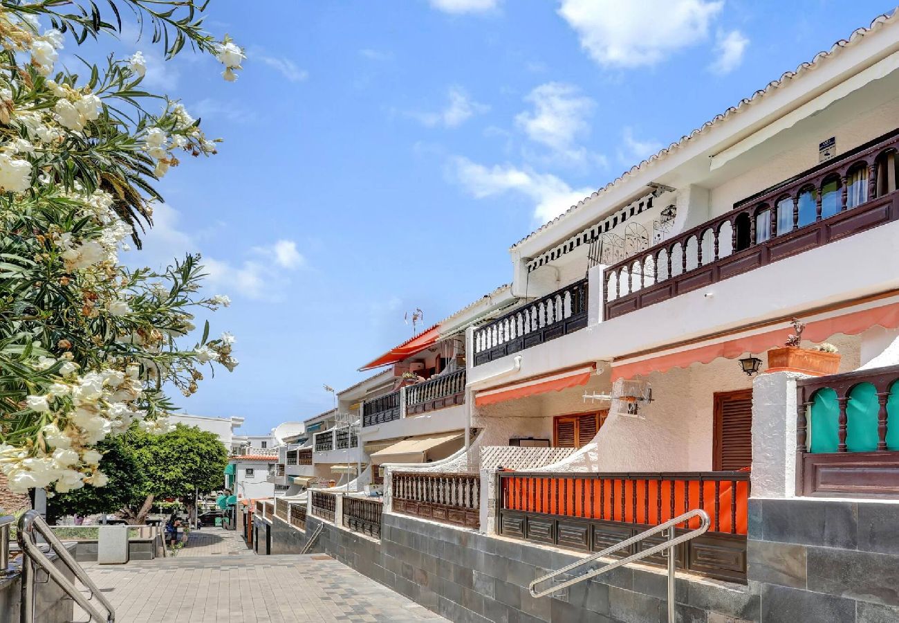 Apartamento en Puerto de Santiago - The Little Square Apt, Los Gigantes, Terrace, WiFi