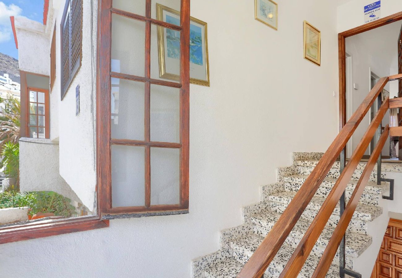 Apartamento en Puerto de Santiago - The Little Square Apt, Los Gigantes, Terrace, WiFi