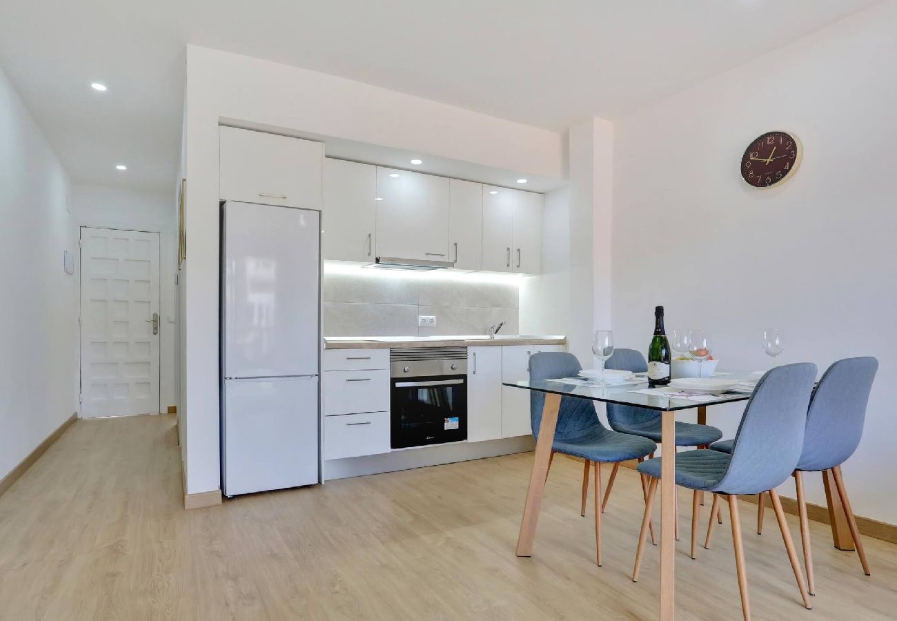 Apartamento en Puerto de Santiago - The Little Square Apt, Los Gigantes, Terrace, WiFi