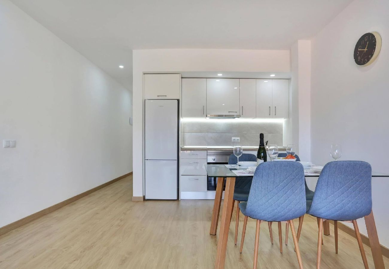Apartamento en Puerto de Santiago - The Little Square Apt, Los Gigantes, Terrace, WiFi