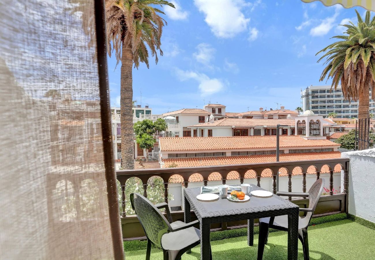 Apartamento en Puerto de Santiago - The Little Square Apt, Los Gigantes, Terrace, WiFi