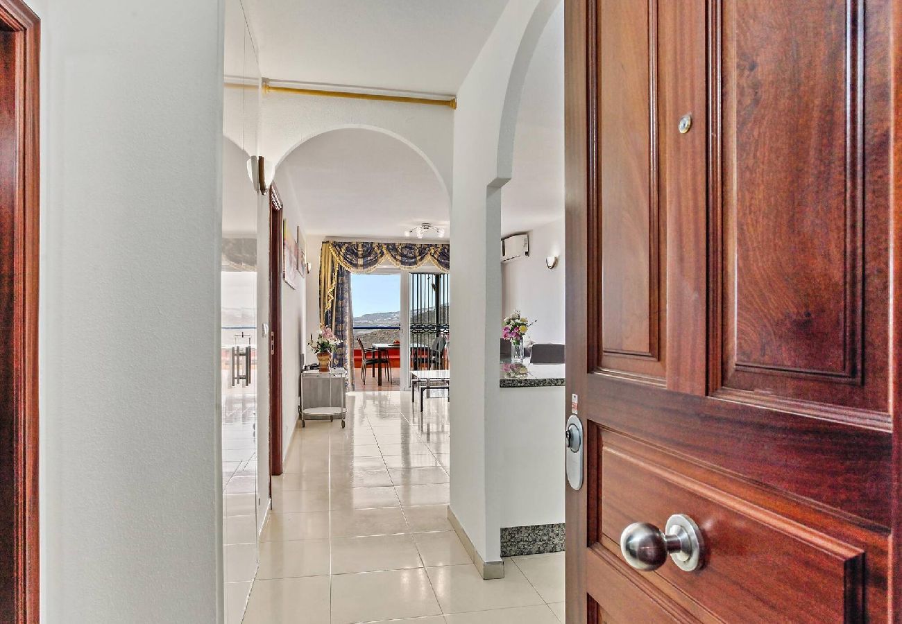 Apartamento en Costa Adeje - Best Apartment, Huge Terrace Overlooking The Coast 