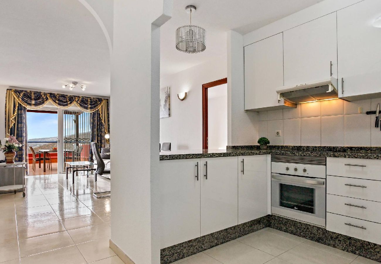 Apartamento en Costa Adeje - Best Apartment, Huge Terrace Overlooking The Coast 