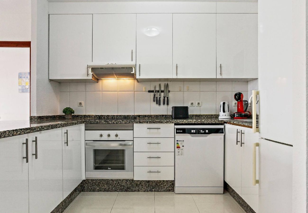 Apartamento en Costa Adeje - Best Apartment, Huge Terrace Overlooking The Coast 