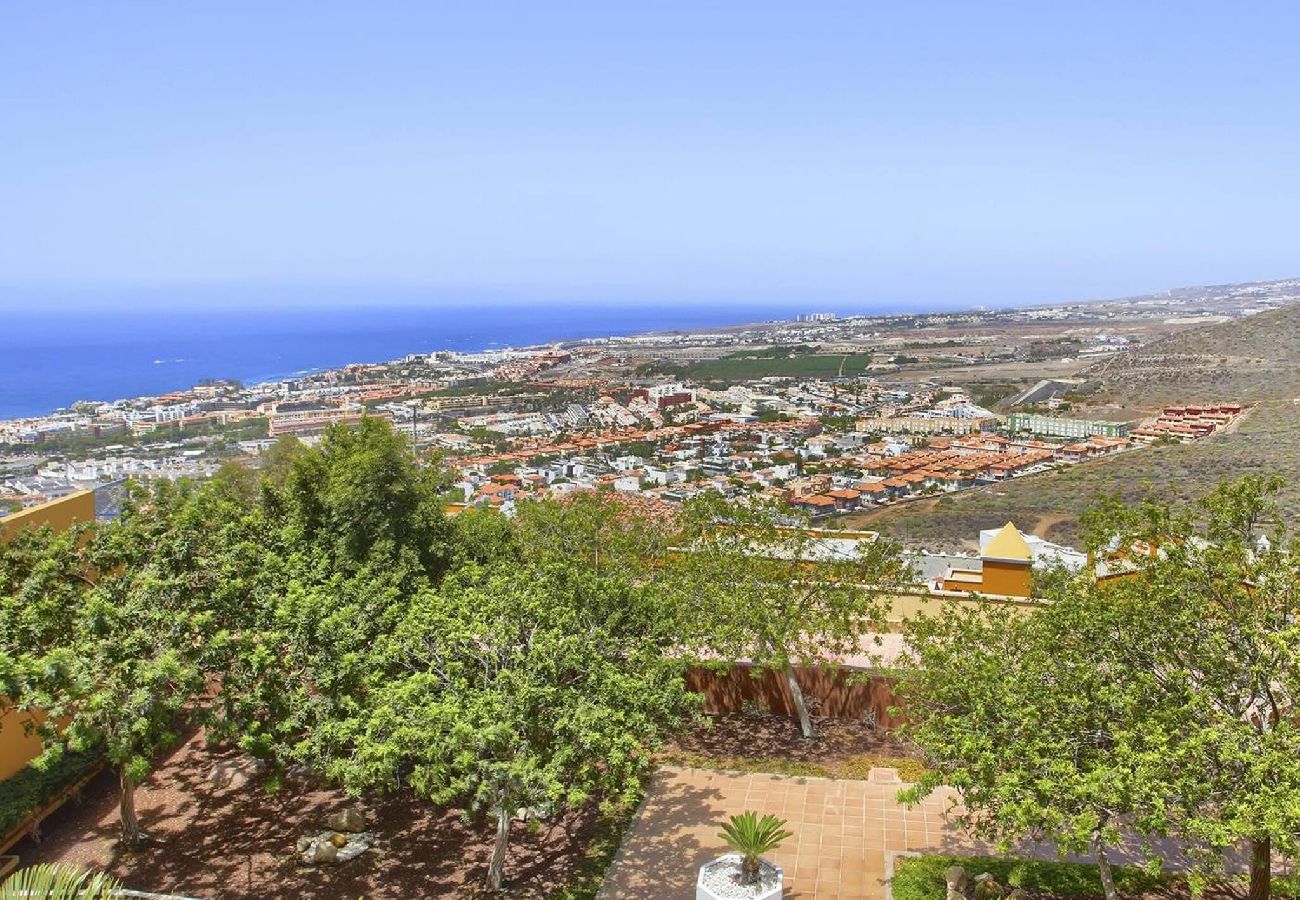 Apartamento en Costa Adeje - Best Apartment, Huge Terrace Overlooking The Coast 