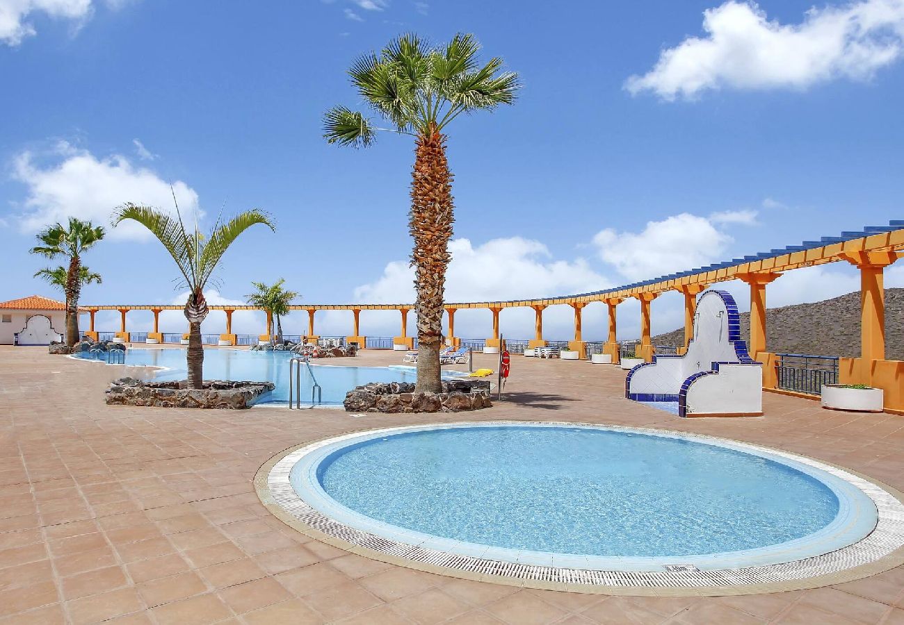 Apartamento en Costa Adeje - Best Apartment, Huge Terrace Overlooking The Coast 