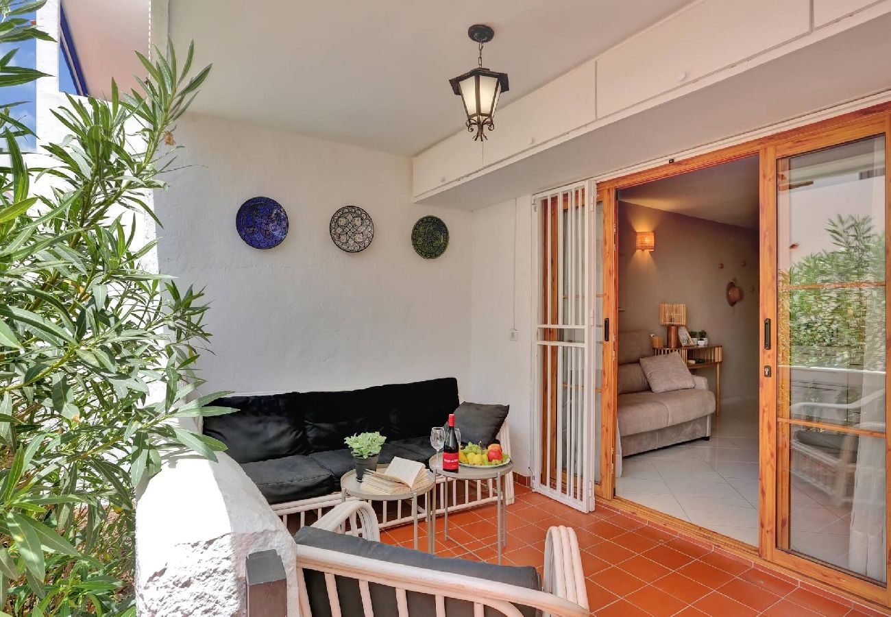 Apartamento en Los Cristianos - Relaxing 1 bed, Los Cristianos,Heated Pool,Air Con 