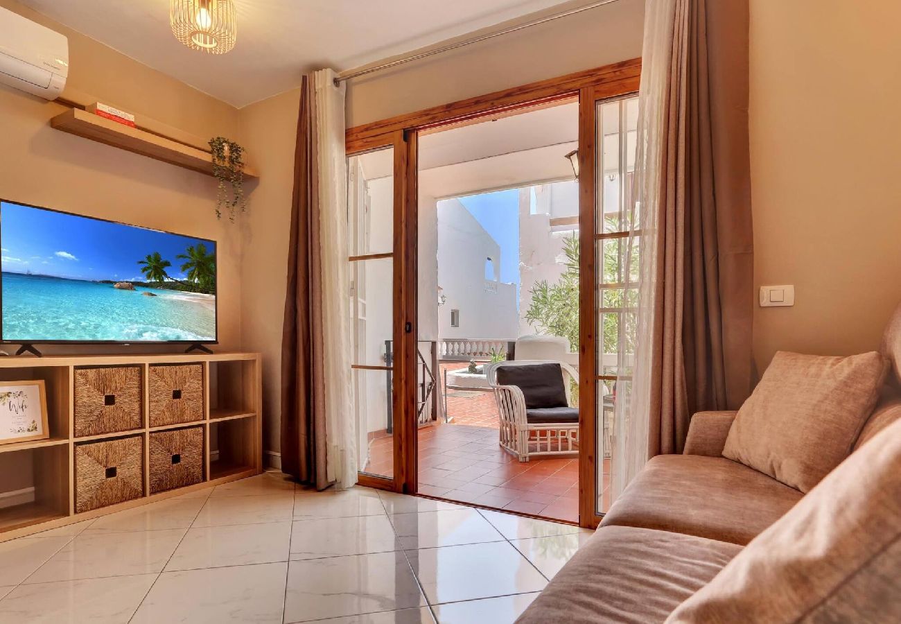 Apartamento en Los Cristianos - Relaxing 1 bed, Los Cristianos,Heated Pool,Air Con 