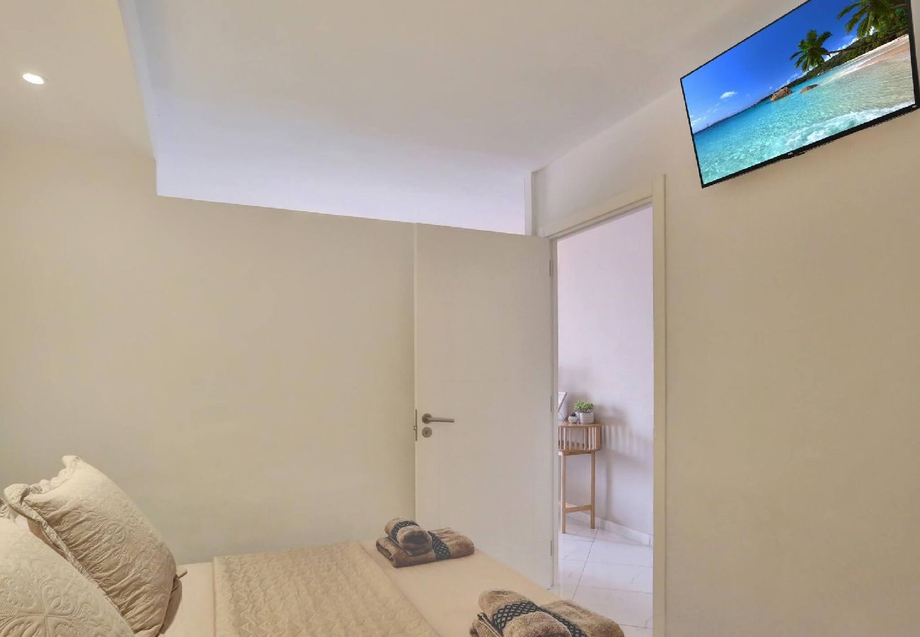 Apartamento en Los Cristianos - Relaxing 1 bed, Los Cristianos,Heated Pool,Air Con 