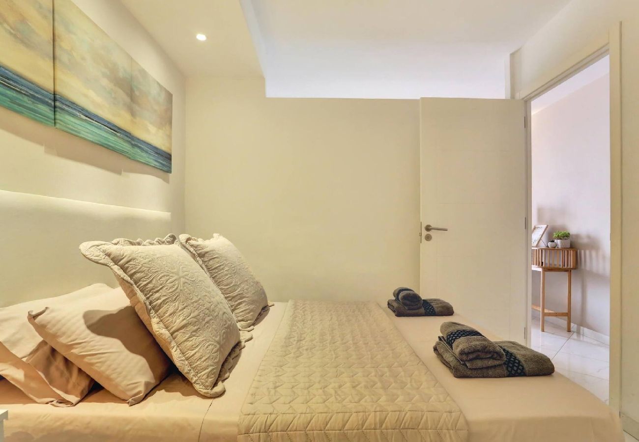 Apartamento en Los Cristianos - Relaxing 1 bed, Los Cristianos,Heated Pool,Air Con 