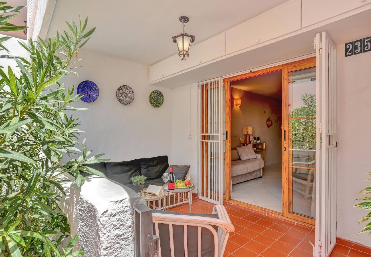 Apartamento en Los Cristianos - Relaxing 1 bed, Los Cristianos,Heated Pool,Air Con 