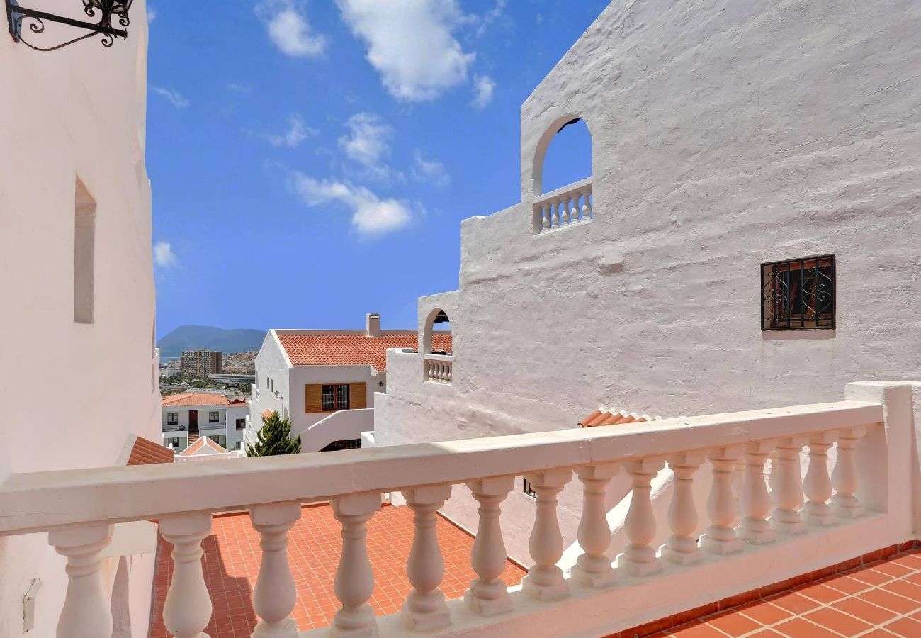 Apartamento en Los Cristianos - Relaxing 1 bed, Los Cristianos,Heated Pool,Air Con 