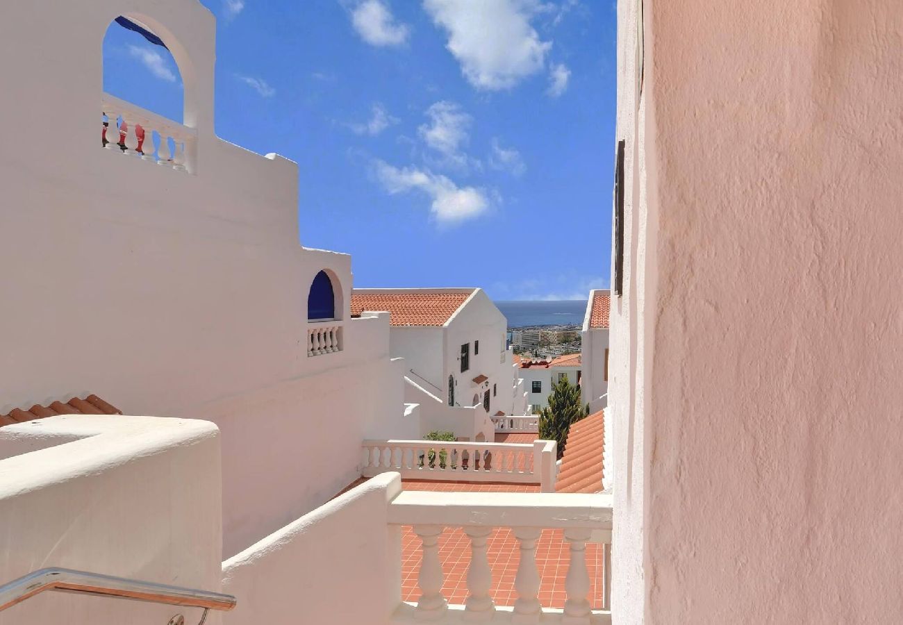 Apartamento en Los Cristianos - Relaxing 1 bed, Los Cristianos,Heated Pool,Air Con 