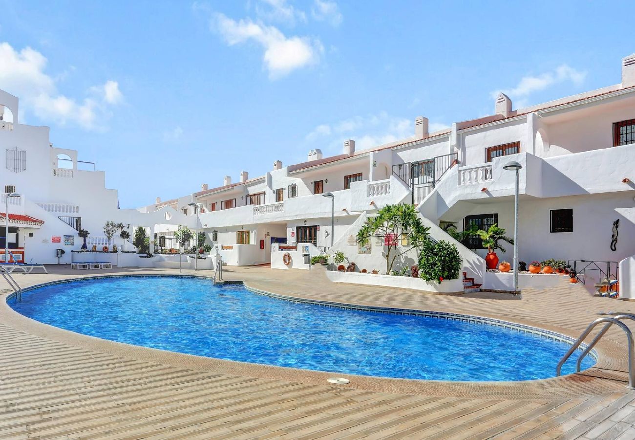 Apartamento en Los Cristianos - Relaxing 1 bed, Los Cristianos,Heated Pool,Air Con 