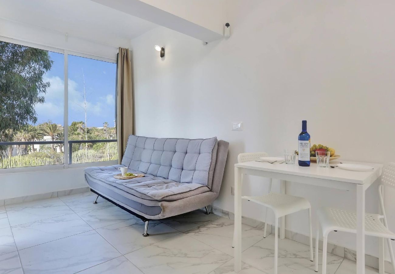 Estudio en Costa del Silencio - Parrot Paradise Studio, WiFi, Smart Tv, Pool 