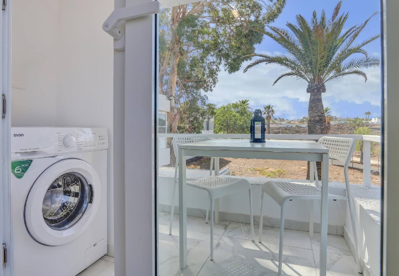 Estudio en Costa del Silencio - Parrot Paradise Studio, WiFi, Smart Tv, Pool 