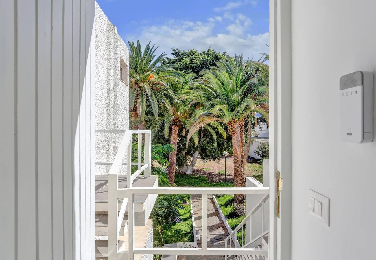 Estudio en Costa del Silencio - Parrot Paradise Studio, WiFi, Smart Tv, Pool 