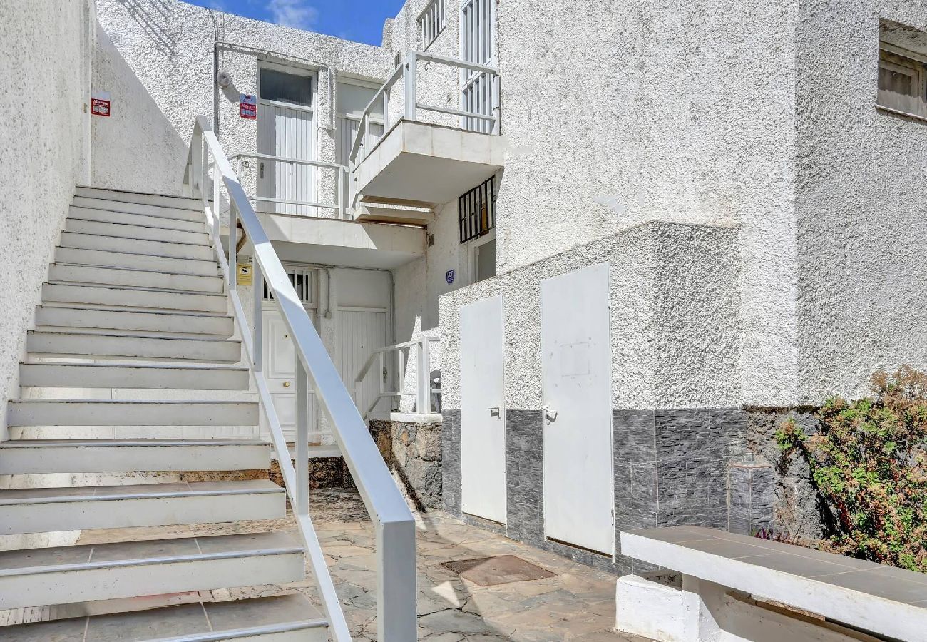 Estudio en Costa del Silencio - Parrot Paradise Studio, WiFi, Smart Tv, Pool 