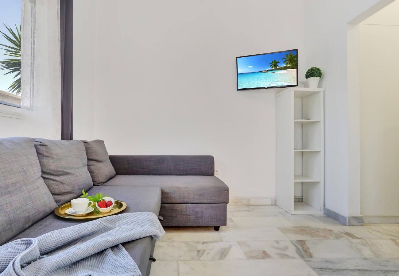 Apartamento en Acantilados de Los Gigantes - Ocean Rock Apartment, Heated Pool, Wi Fi, Smart TV 