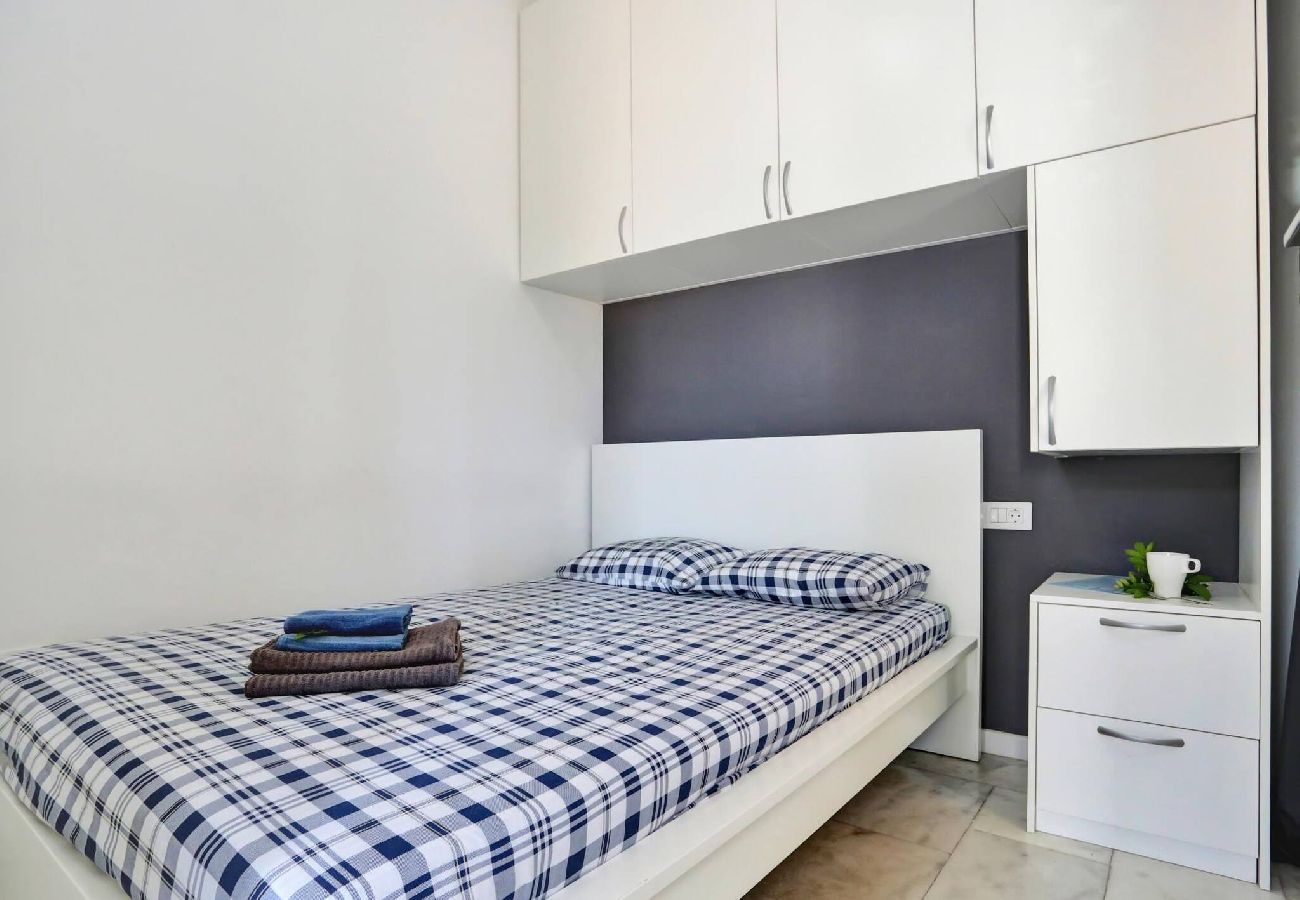 Apartamento en Acantilados de Los Gigantes - Ocean Rock Apartment, Heated Pool, Wi Fi, Smart TV 
