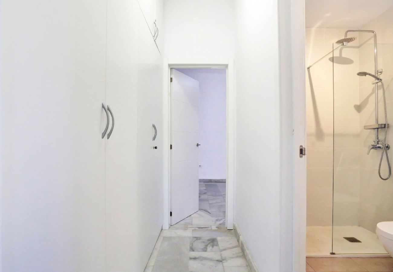 Apartamento en Acantilados de Los Gigantes - Ocean Rock Apartment, Heated Pool, Wi Fi, Smart TV 