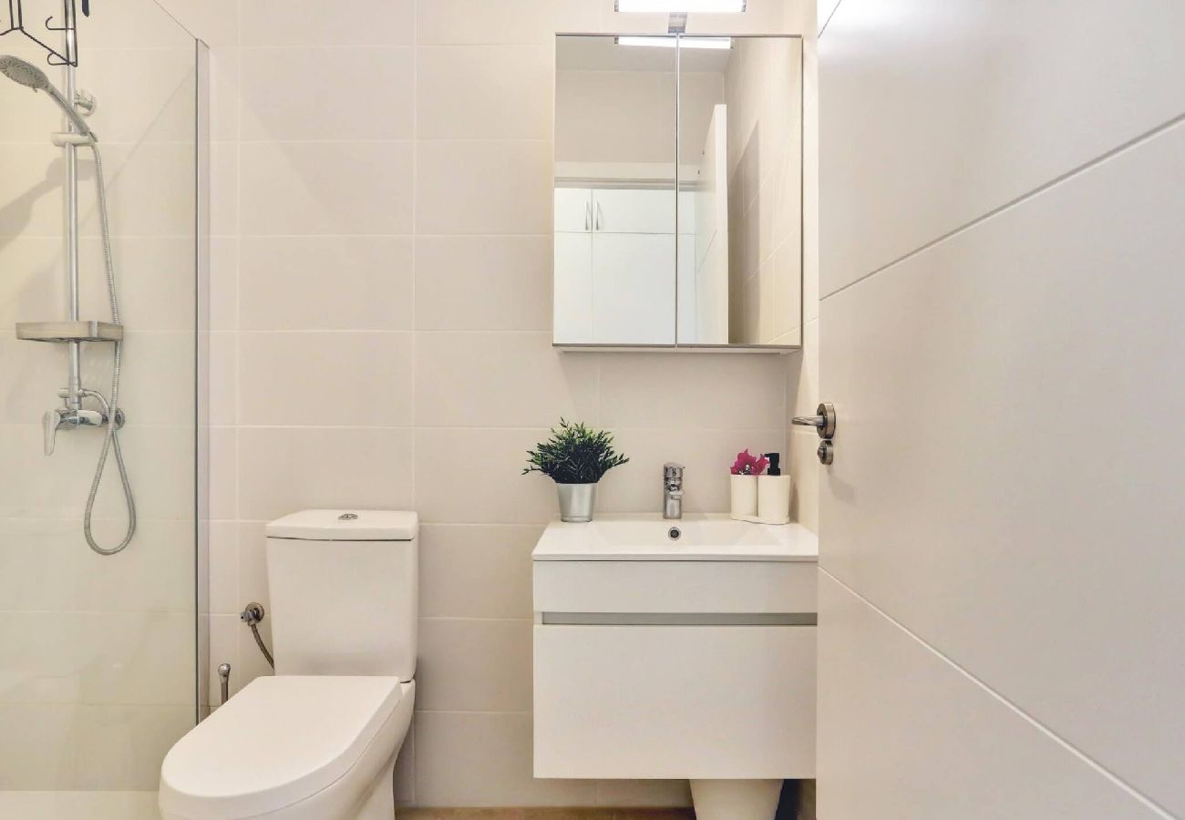 Apartamento en Acantilados de Los Gigantes - Ocean Rock Apartment, Heated Pool, Wi Fi, Smart TV 