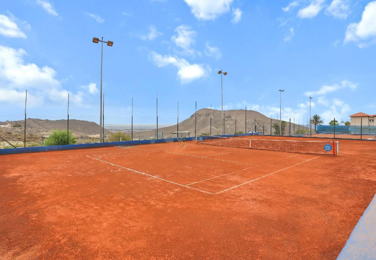 Apartamento en Arona - Little Gem, Panoramic Balcony, Pool, Wifi 