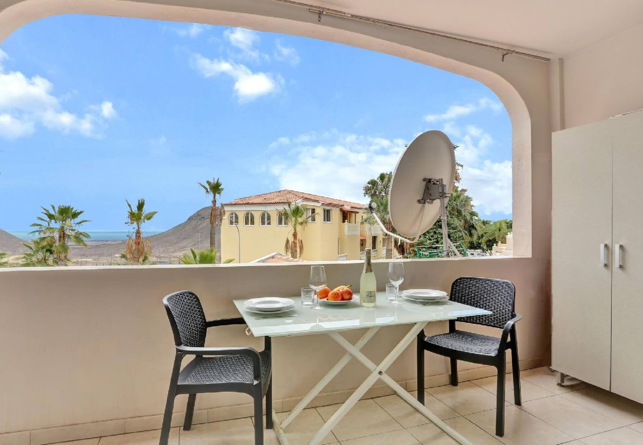 Apartamento en Arona - Little Gem, Panoramic Balcony, Pool, Wifi 