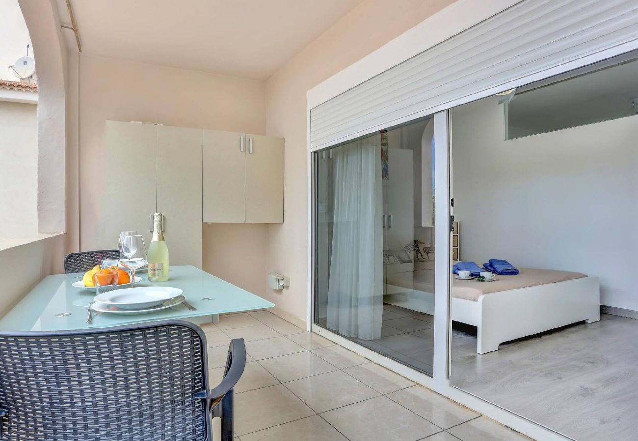 Apartamento en Arona - Little Gem, Panoramic Balcony, Pool, Wifi 