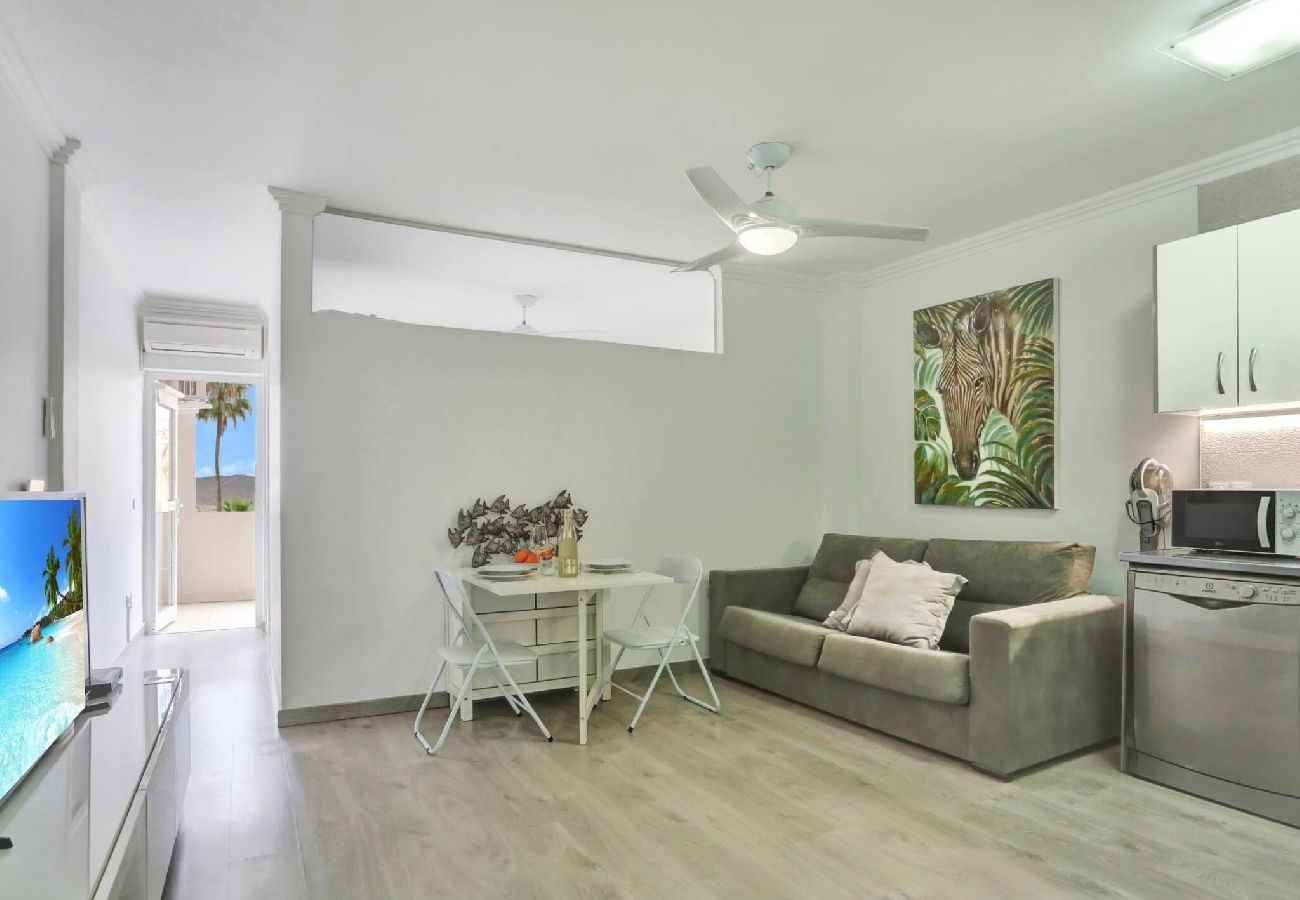 Apartamento en Arona - Little Gem, Panoramic Balcony, Pool, Wifi 