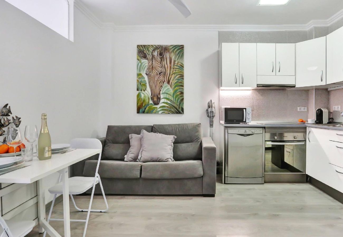Apartamento en Arona - Little Gem, Panoramic Balcony, Pool, Wifi 