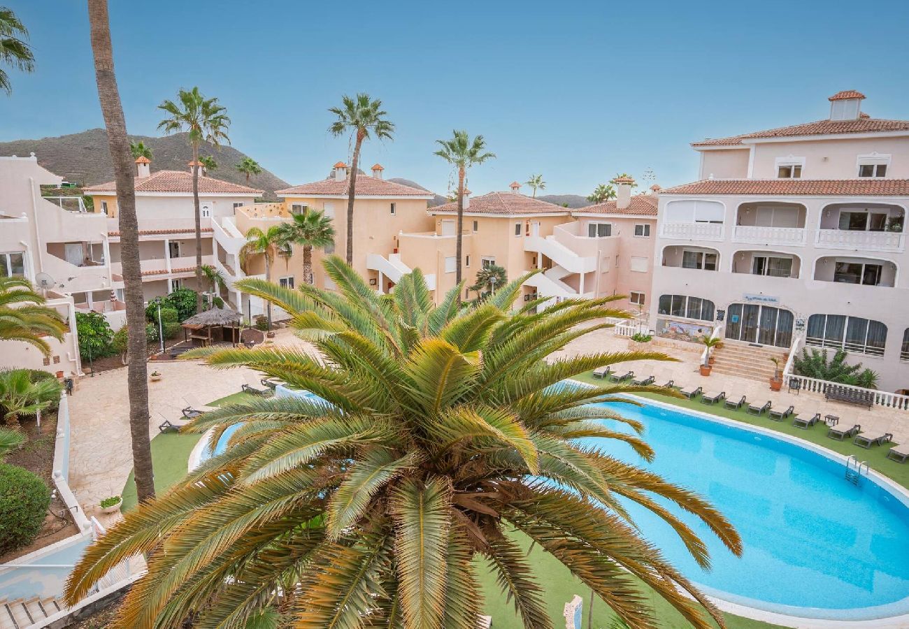Apartamento en Arona - Atlantic Breeze, Terrace, Pool, Fast Wifi 