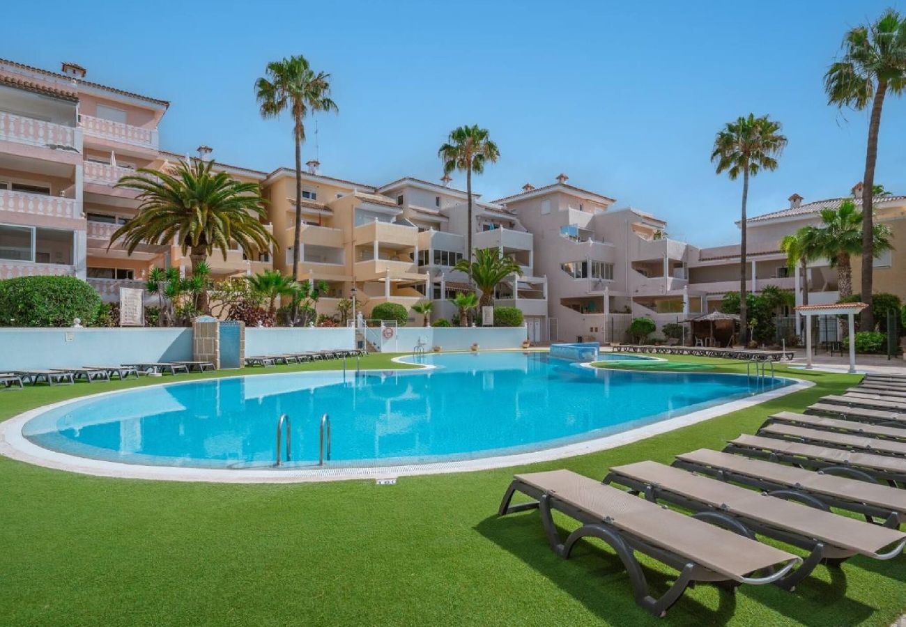 Apartamento en Arona - Atlantic Breeze, Terrace, Pool, Fast Wifi 