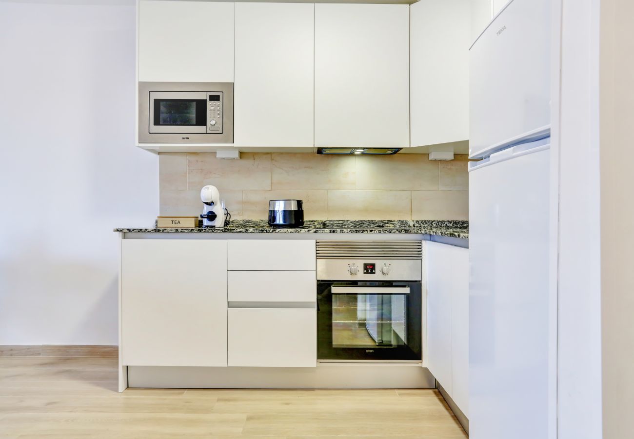 Apartamento en Arona - Atlantic Breeze, Terrace, Pool, Fast Wifi 