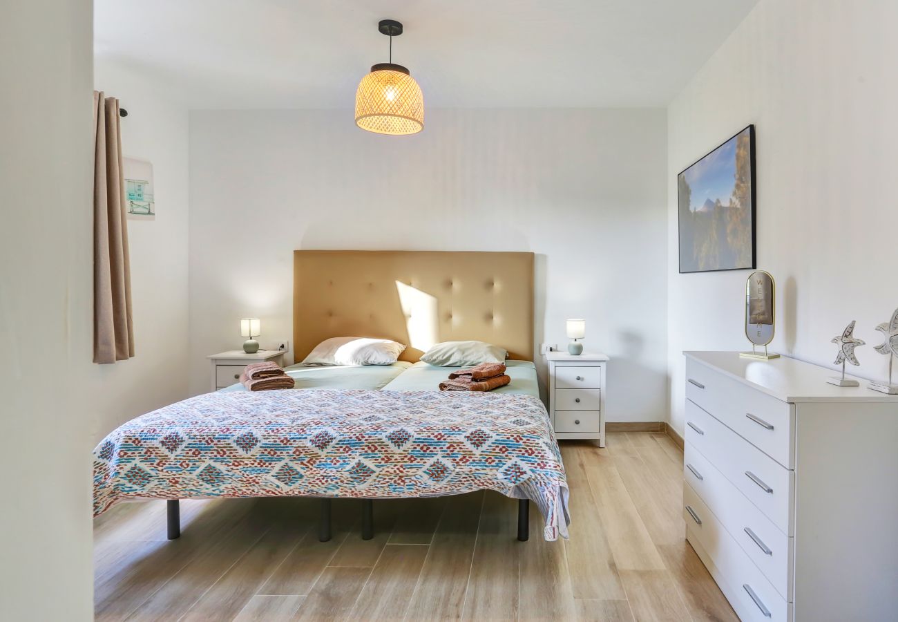 Apartamento en Arona - Atlantic Breeze, Terrace, Pool, Fast Wifi 