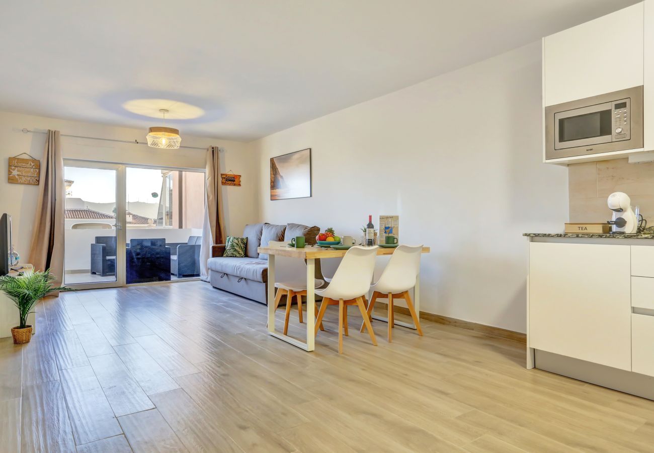 Apartamento en Arona - Atlantic Breeze, Terrace, Pool, Fast Wifi 