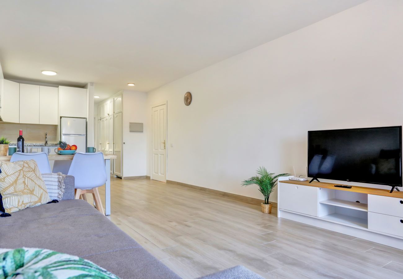 Apartamento en Arona - Atlantic Breeze, Terrace, Pool, Fast Wifi 
