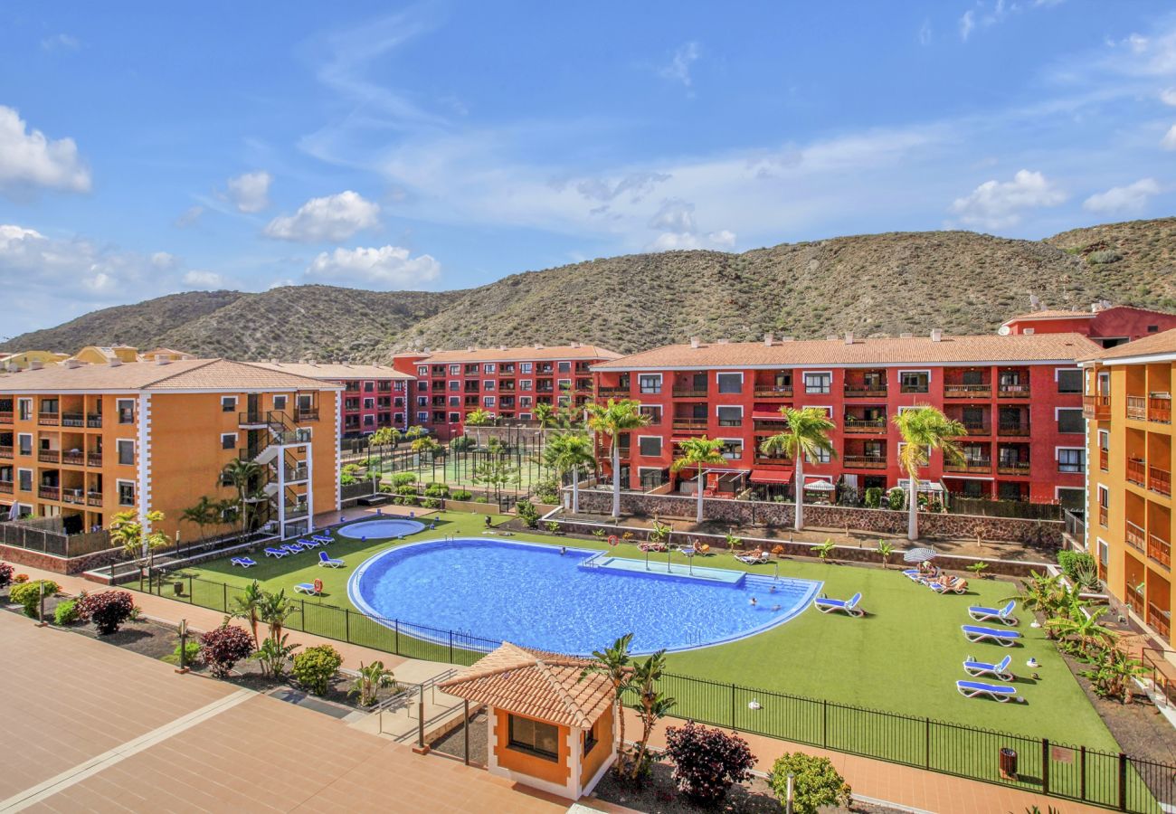 Apartamento en Palm - Mar - Lovely Mocan, Pool, Fast Wi Fi