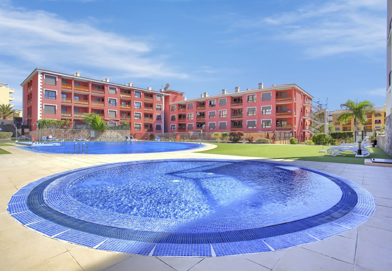 Apartamento en Palm - Mar - Lovely Mocan, Pool, Fast Wi Fi