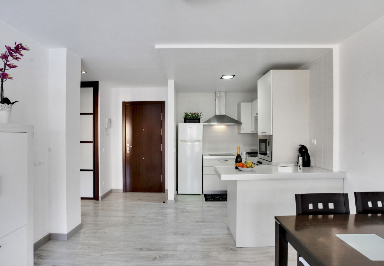 Apartamento en Palm - Mar - Lovely Mocan, Pool, Fast Wi Fi