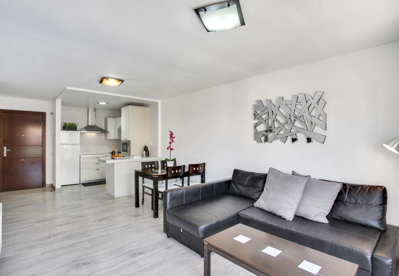 Apartamento en Palm - Mar - Lovely Mocan, Pool, Fast Wi Fi